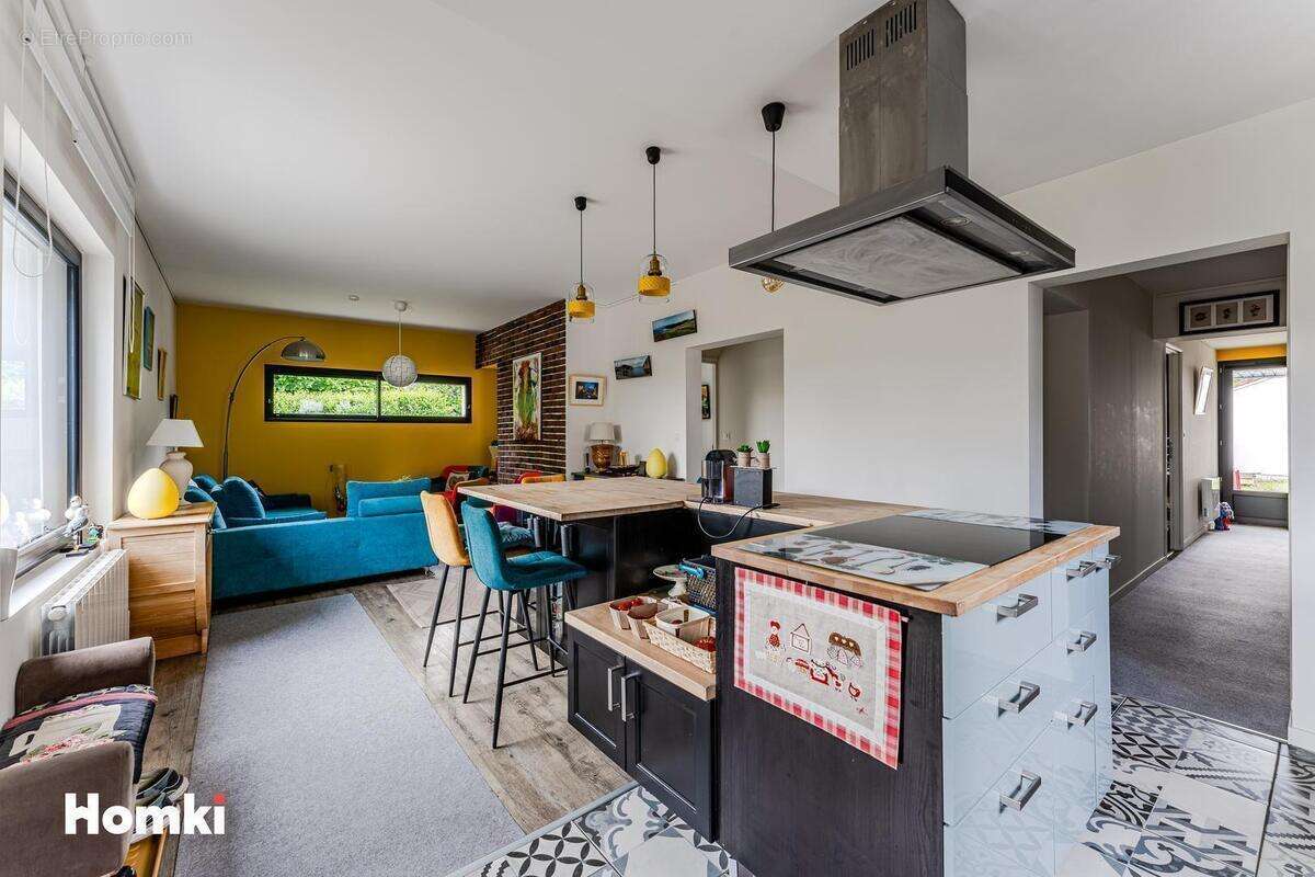 Maison à PARENTIS-EN-BORN