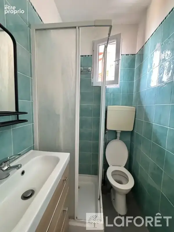 Deux pièces - 38m² - 6ème et dernier étage - photo 6