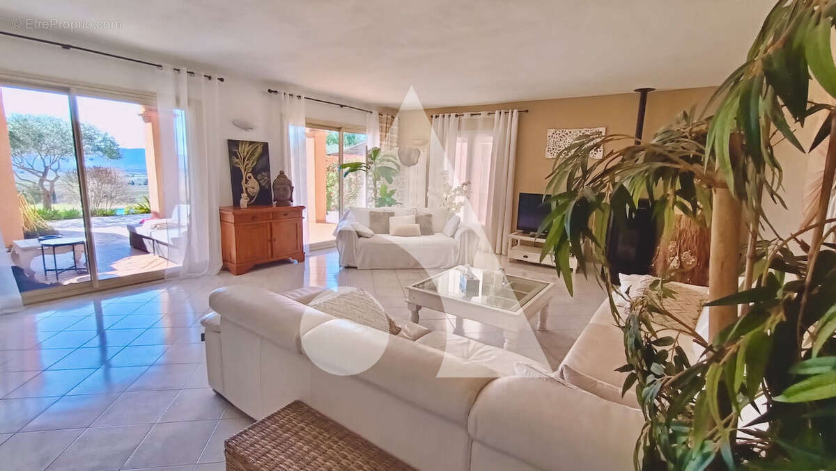 Maison à PUYLOUBIER