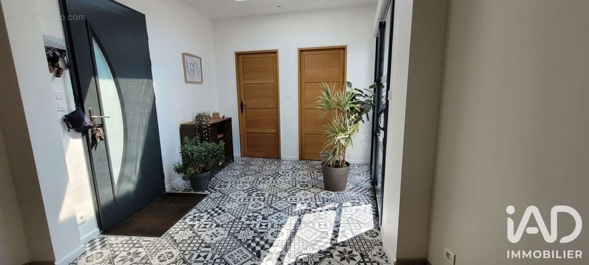 Maison 158 m² à Aizenay  - photo 3