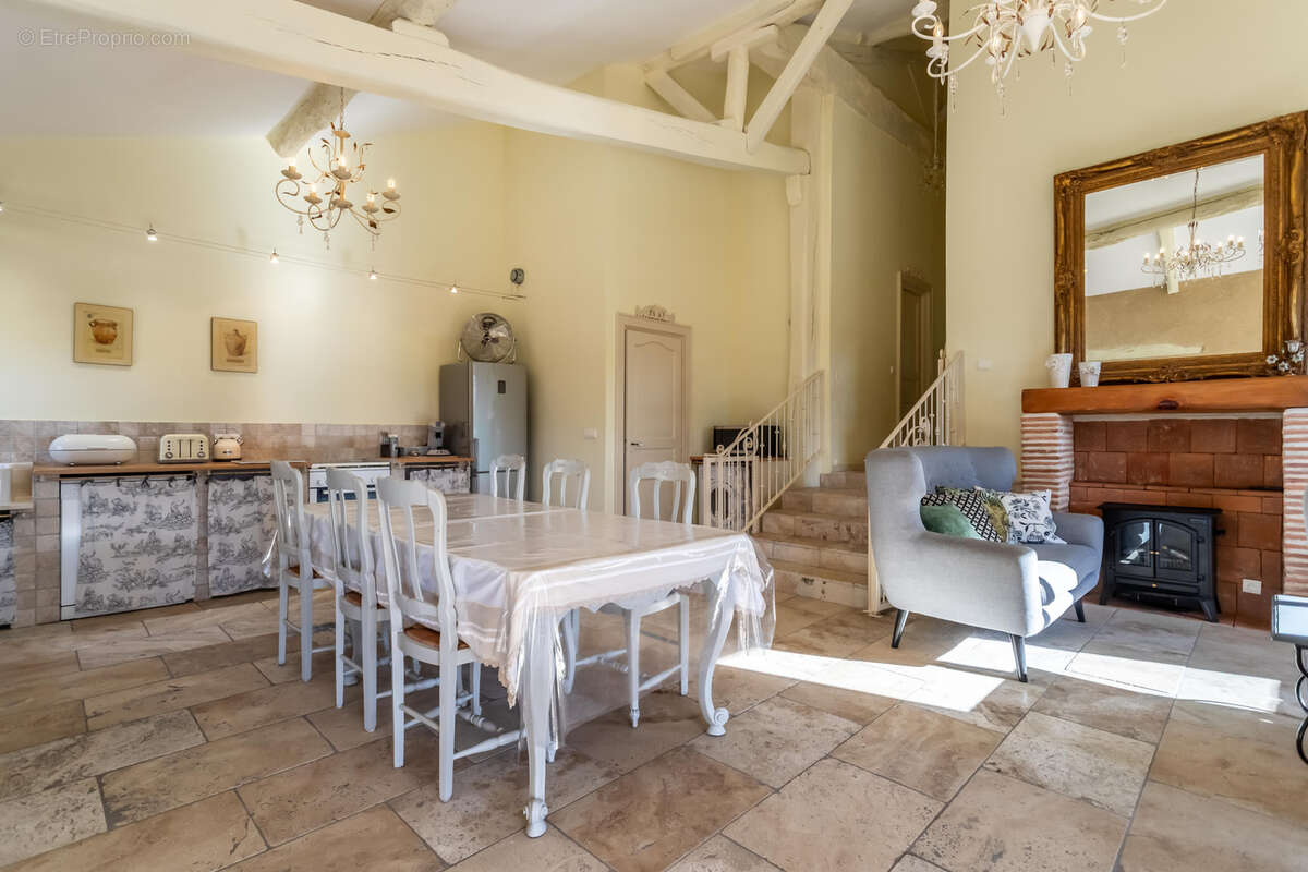 Maison à MONFLANQUIN