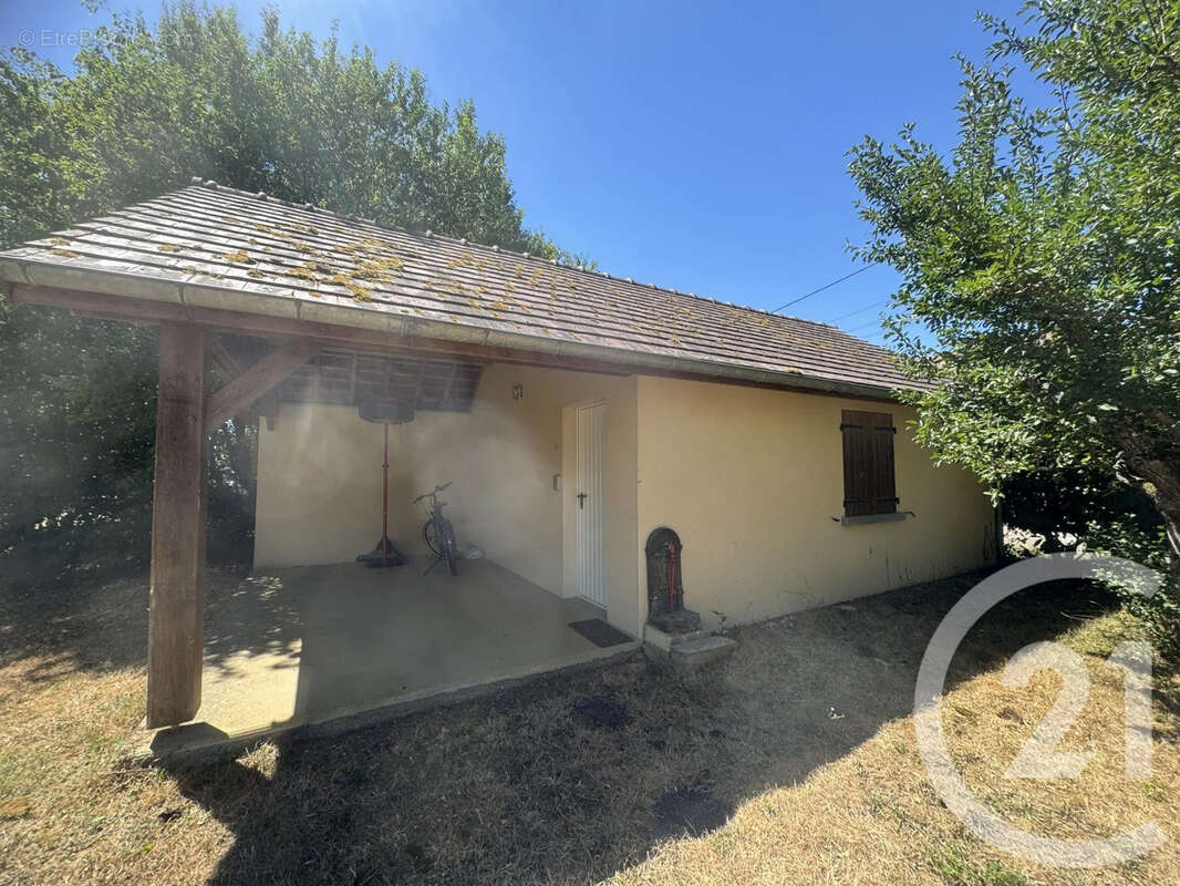 Maison 206 m² à Etais-La-Sauvin  - photo 15
