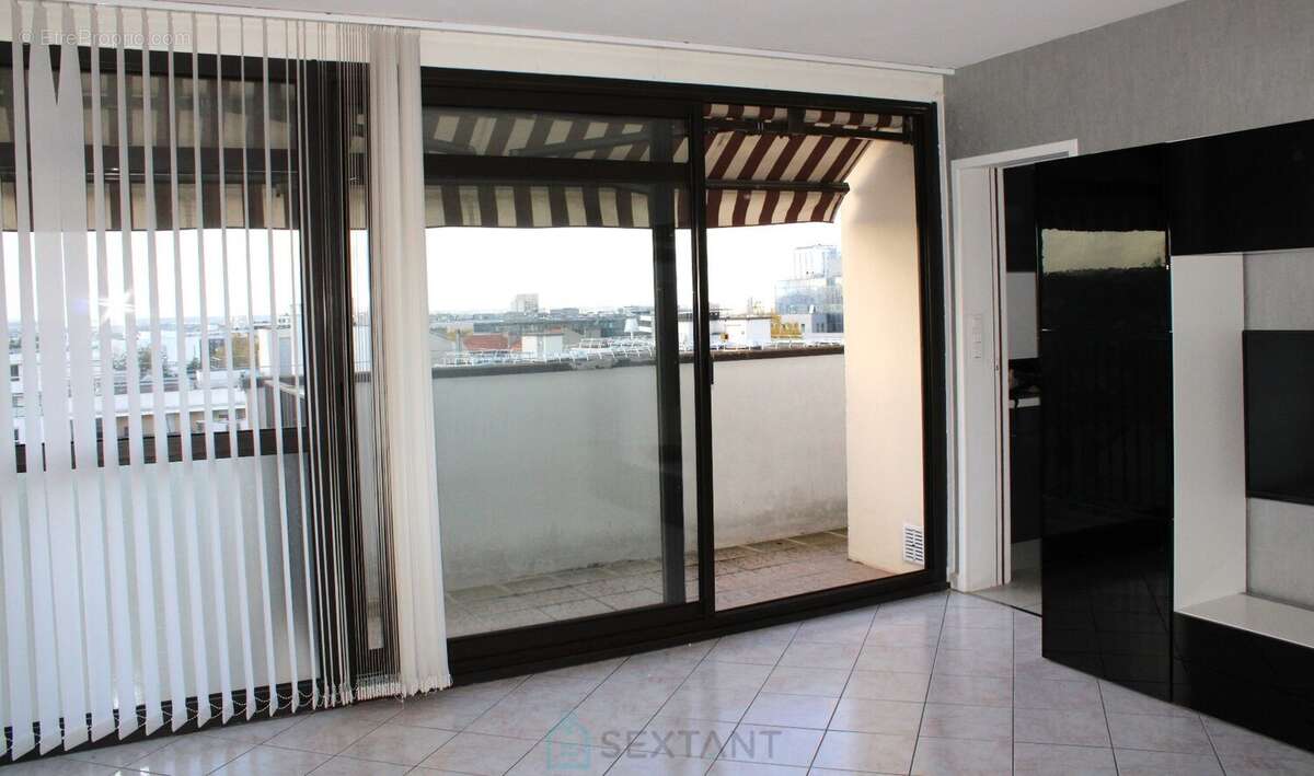 Appartement à NANTERRE