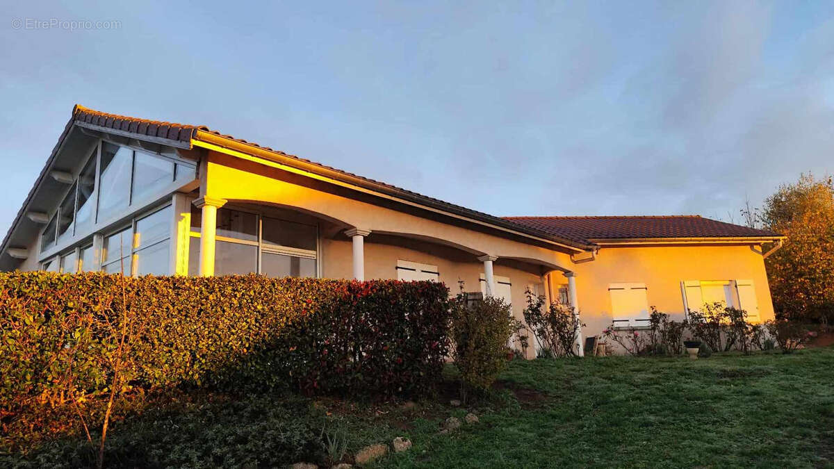 Maison à LES SALLES