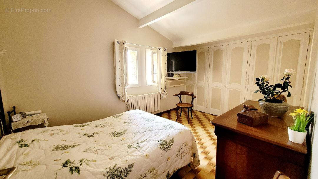 Maison à L'ISLE-SUR-LA-SORGUE