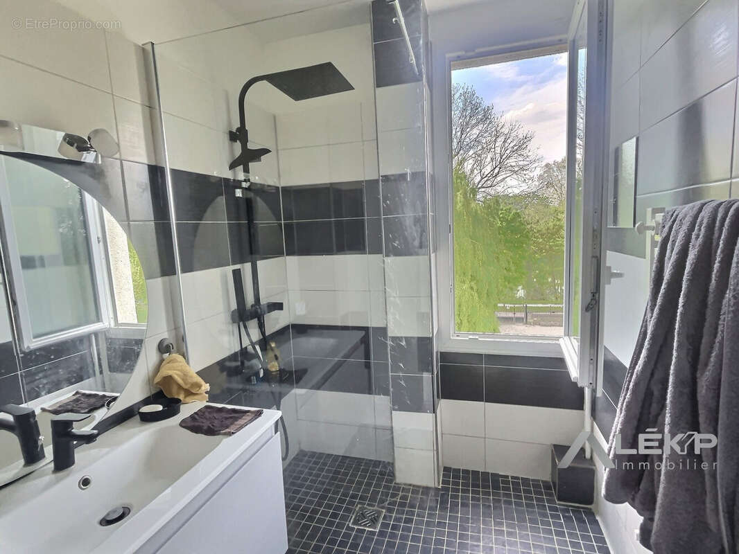 Appartement à RUEIL-MALMAISON