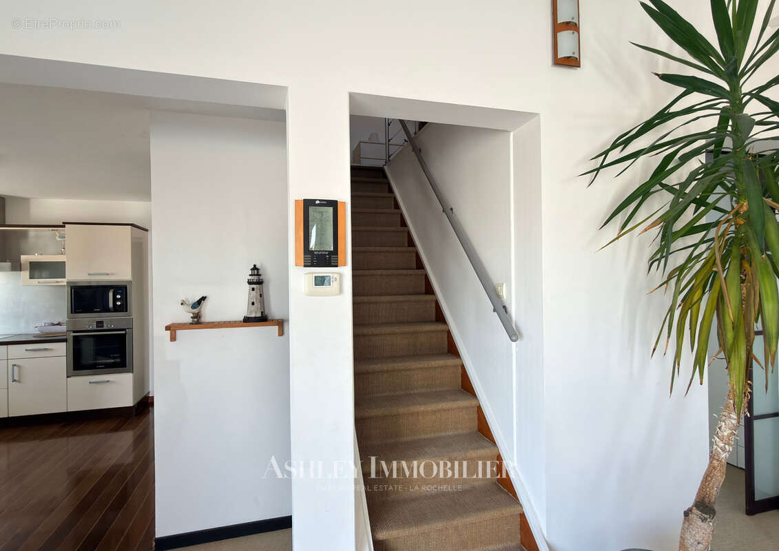À vendre - maison vue mer de type 4 -  angoulins-sur-mer - photo 8