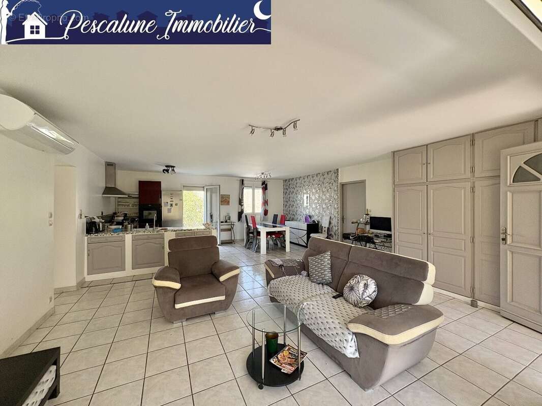 Maison à GALLARGUES-LE-MONTUEUX