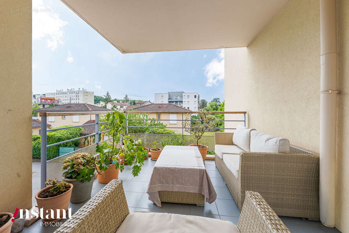 Appartement à TASSIN-LA-DEMI-LUNE