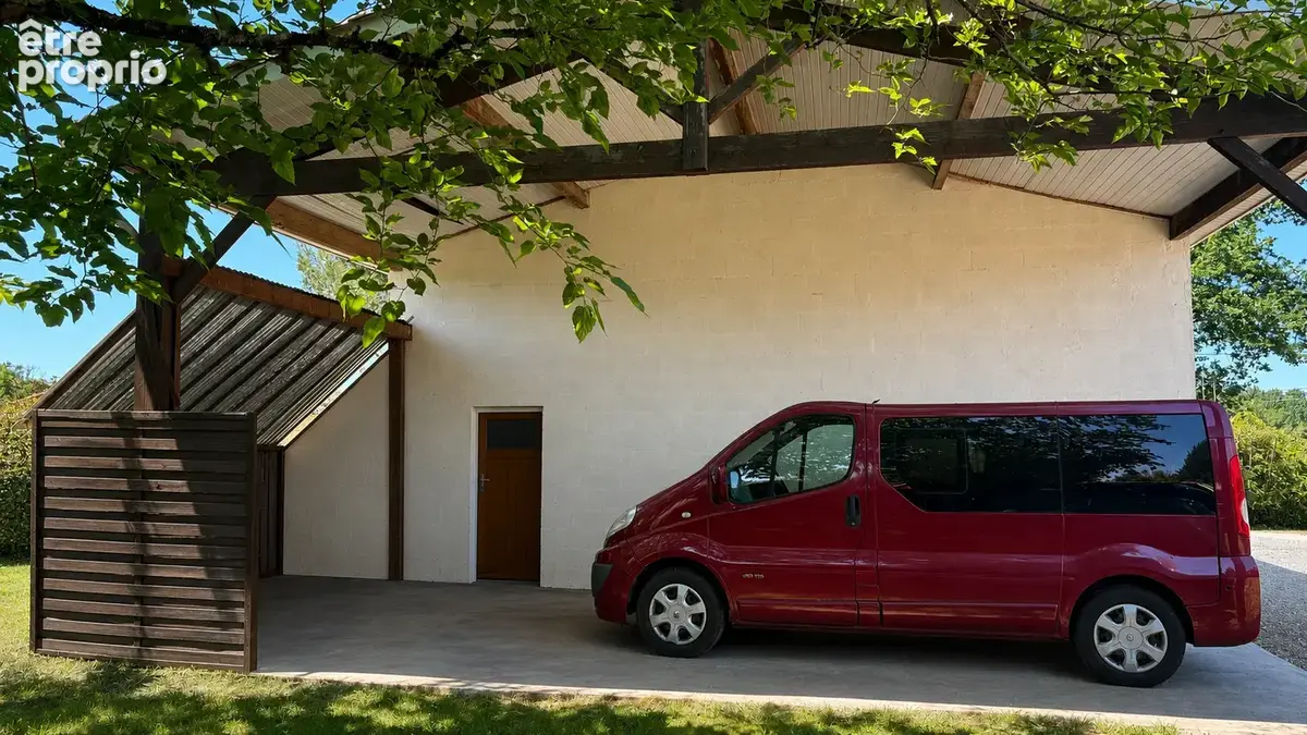 CARPORT