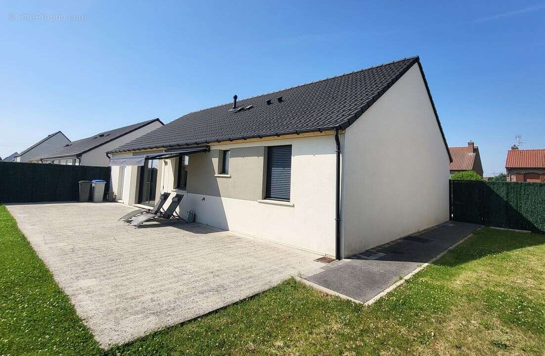Maison à MONCHECOURT