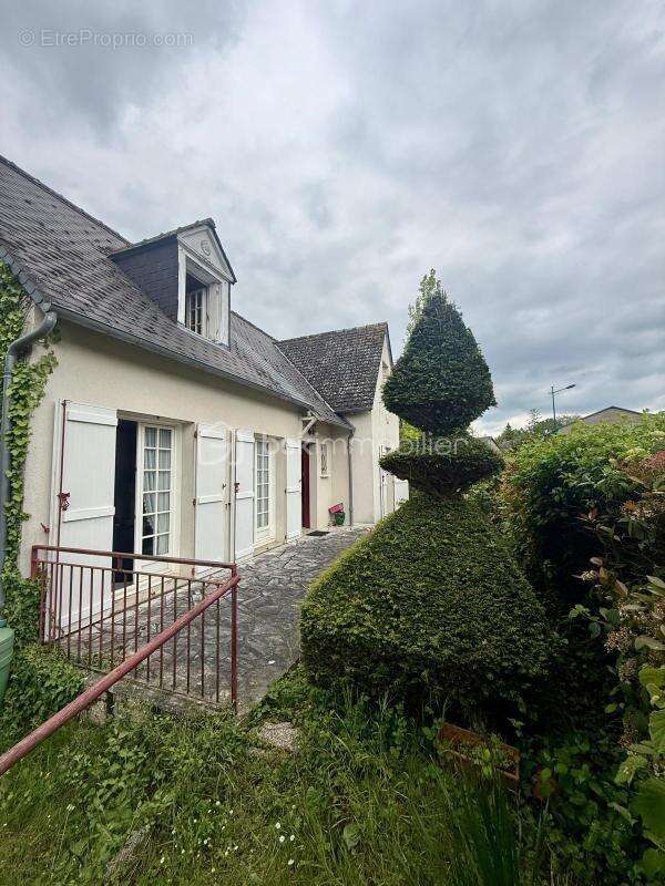 Maison à SAINT-PATERNE-RACAN