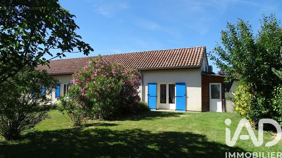 Maison 86 m² à Blan  - photo 2