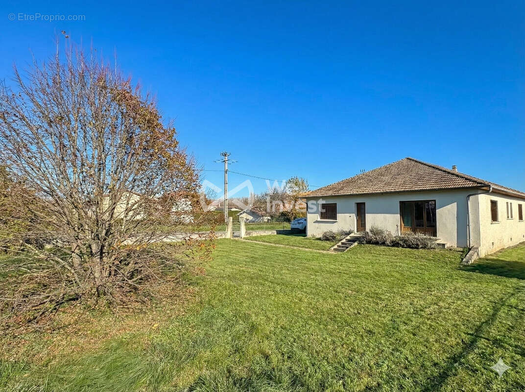 Maison à CLONAS-SUR-VAREZE