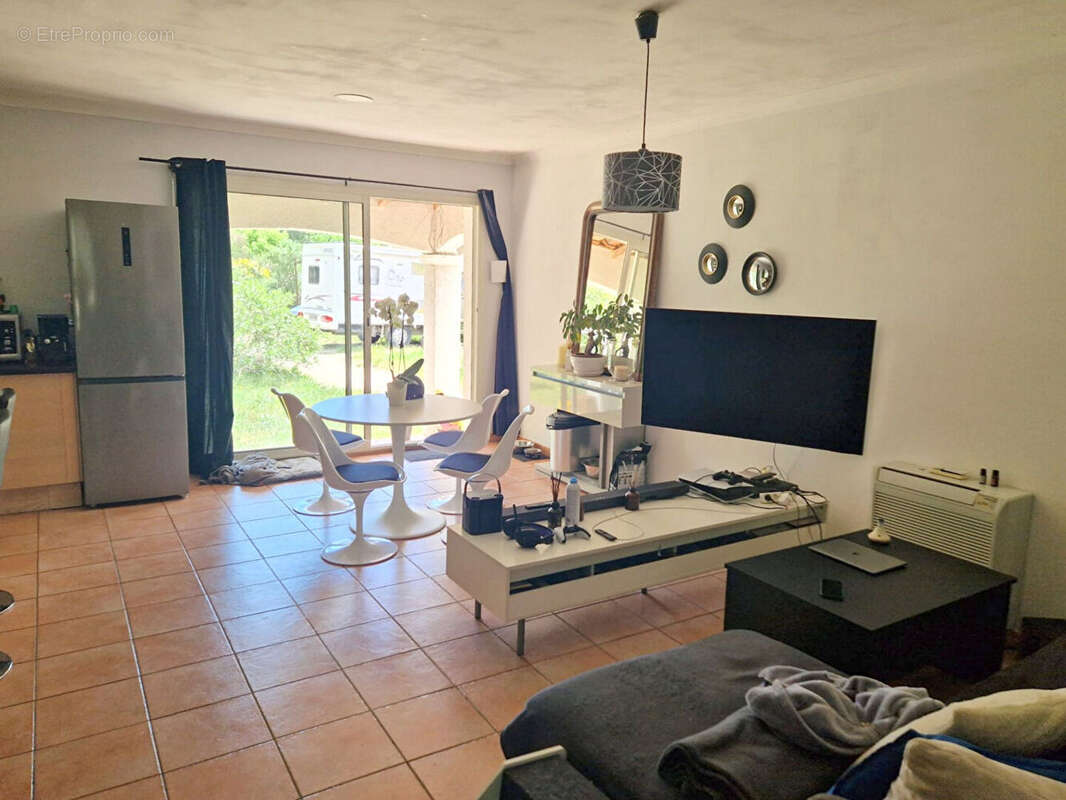 ROCBARON : Maison individuelle de plain-pied de type 4 avec garage et piscine - photo 4