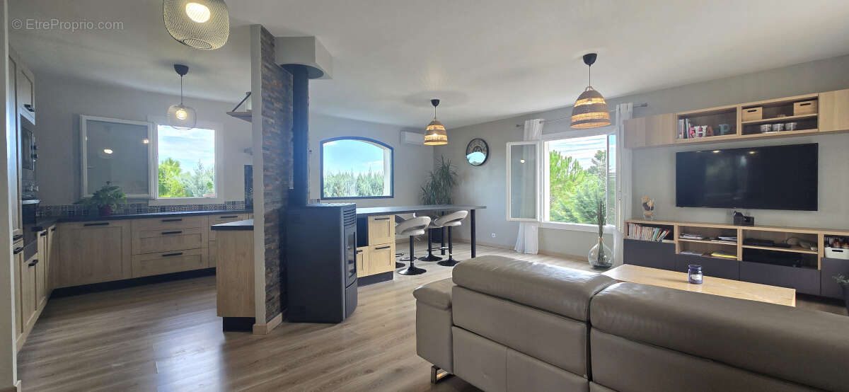 Maison à JONQUERETTES