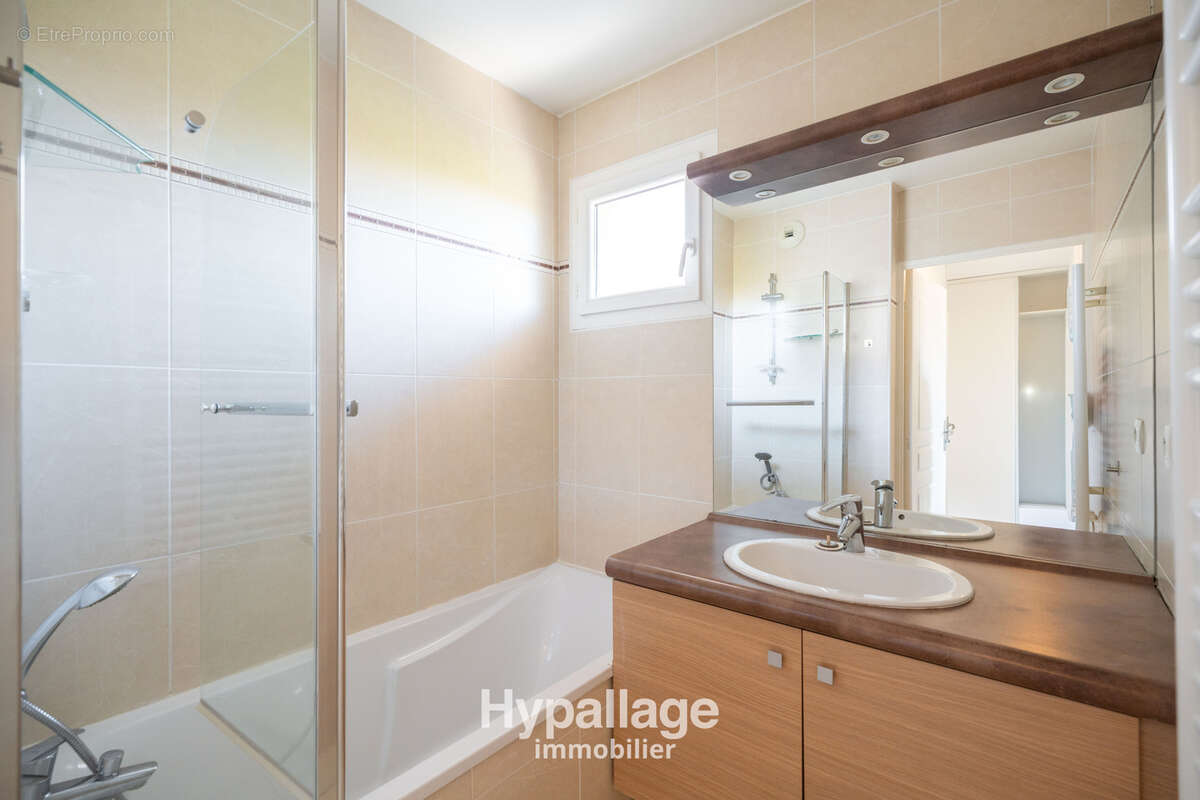 Appartement à MARSEILLE-13E