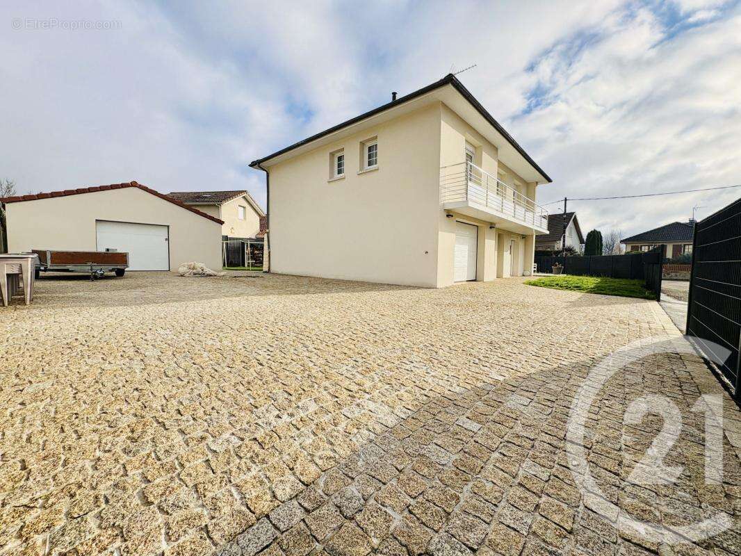 Maison à RILHAC-RANCON