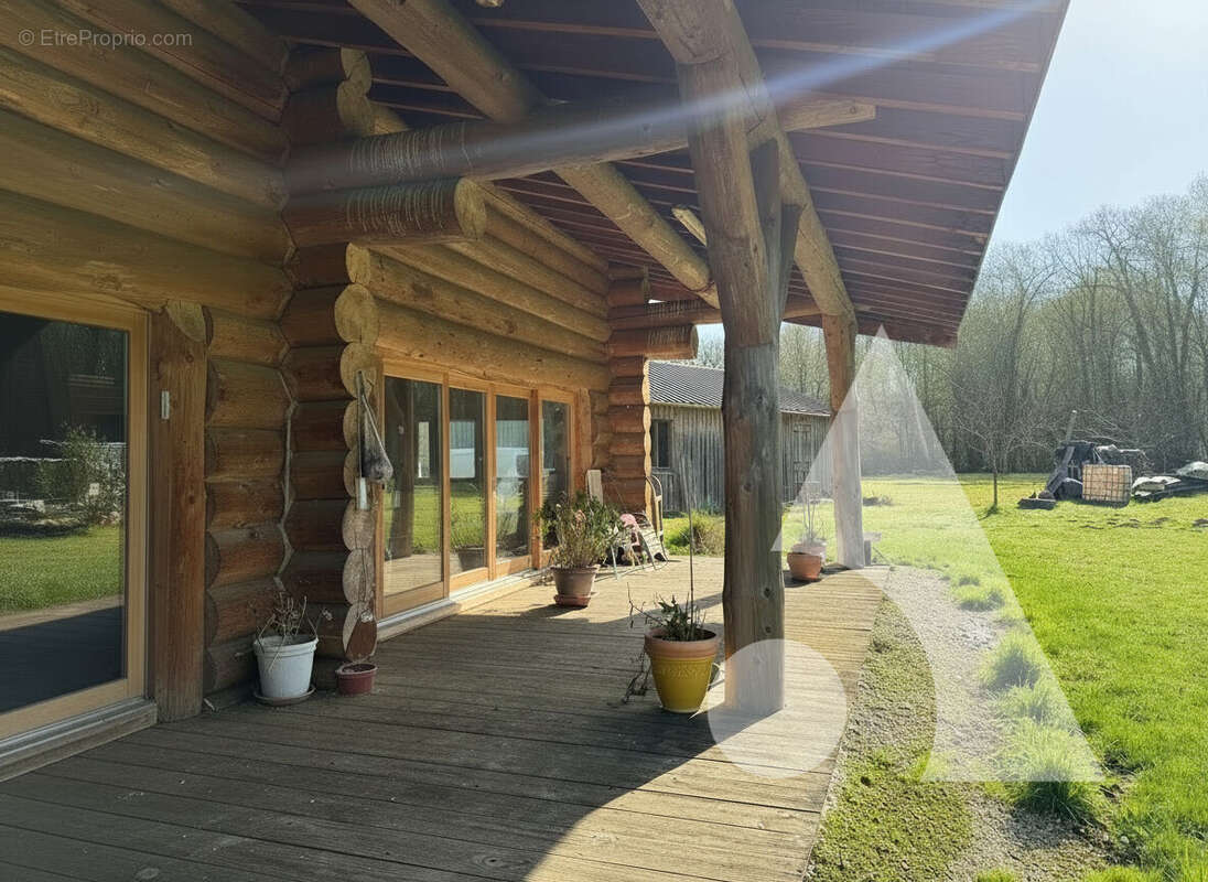 Chalet 99.5 m2 2 chambres,  Dépendance 80m2, Terrain 4343m2 - photo 4