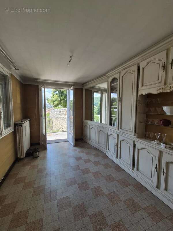 Maison à BRIVES-CHARENSAC