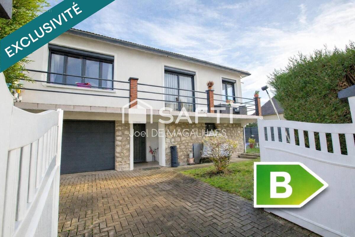 Photo 1 - Maison à LE MESNIL-SAINT-DENIS