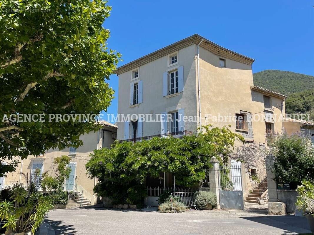 Maison à ROCHEBRUNE