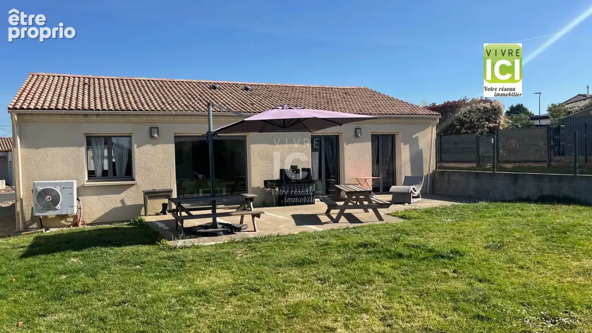 Photo Maison à La Chapelle-Basse-Mer au prix de 268 900€