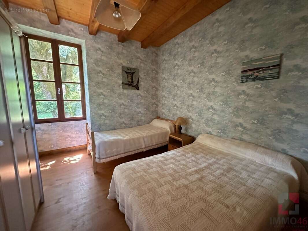 Maison à FRAYSSINET-LE-GELAT