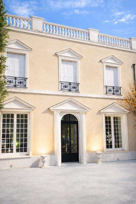 Maison à SAINT-MAUR-DES-FOSSES