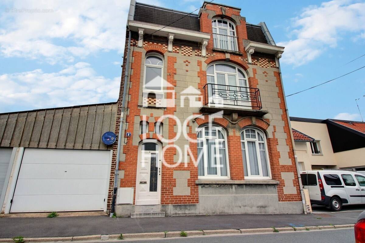 Maison à LA BASSEE