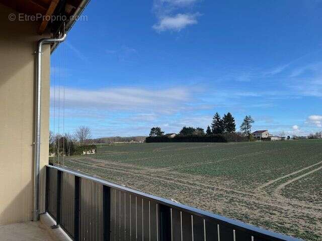 Appartement à RILLIEUX-LA-PAPE