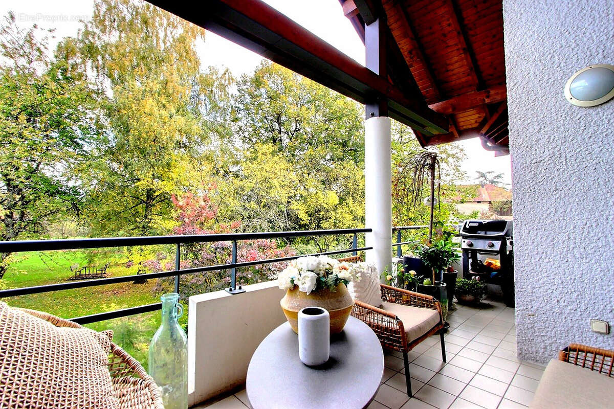 Appartement à POISY