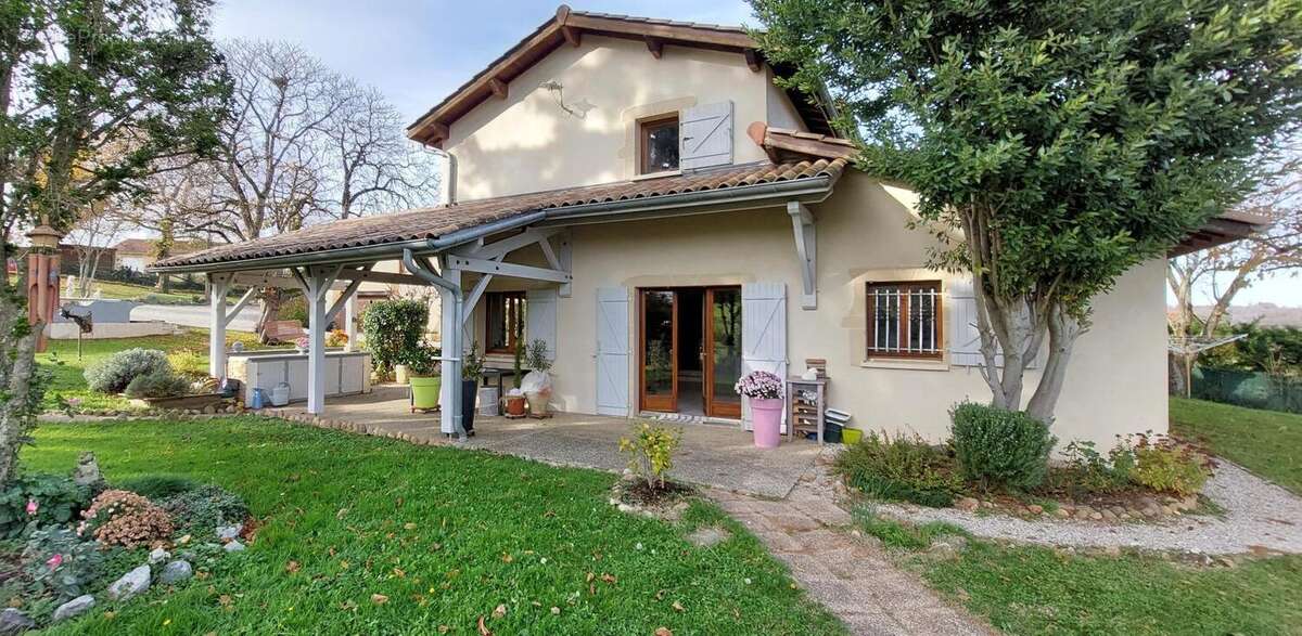 Maison à COUR-ET-BUIS