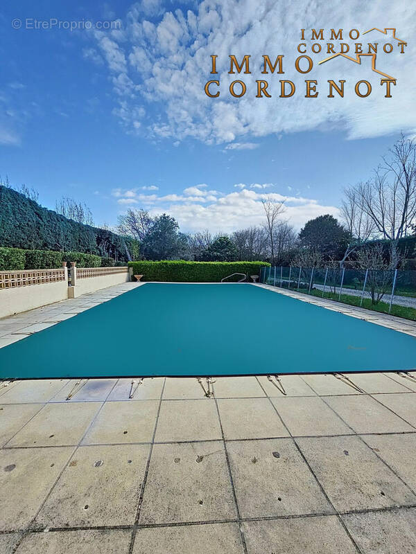 Maison à BESSE-SUR-ISSOLE