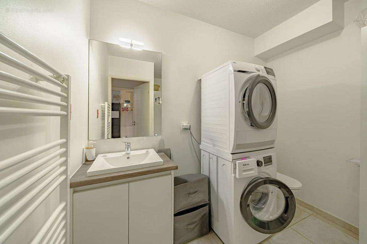 Appartement Le Castellet 2 pièce(s)  en rez de jardin 41.85 m2 avec parking en sous sol - photo 8
