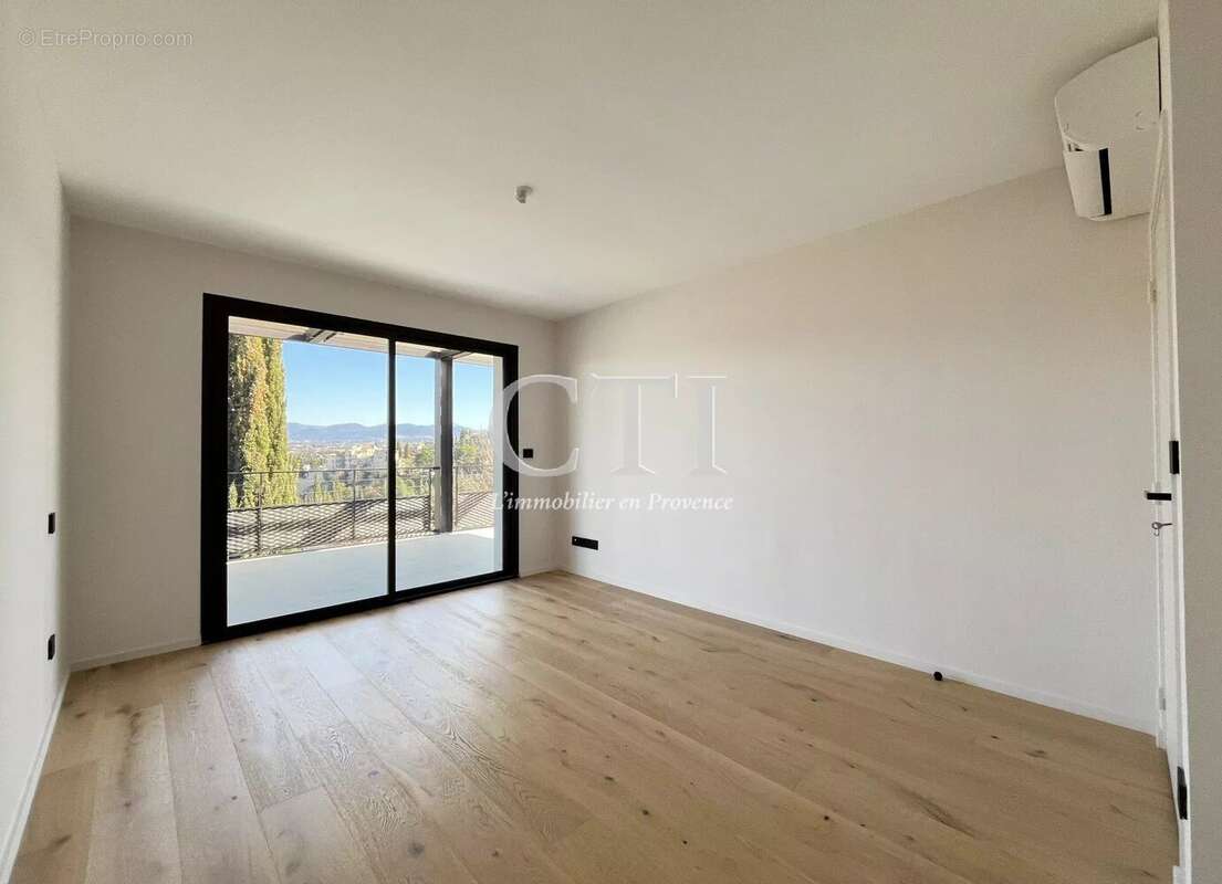 Appartement à VAISON-LA-ROMAINE