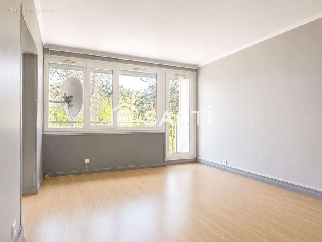 Appartement 71 m² à Gagny  - photo 2