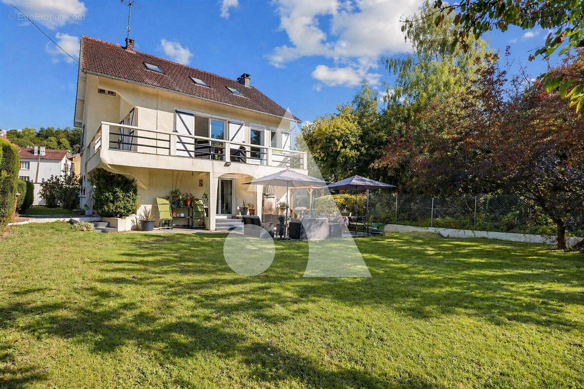 Maison à AUVERS-SUR-OISE