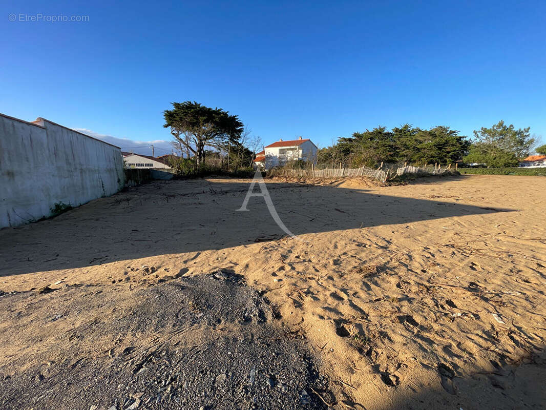 Terrain à BRETIGNOLLES-SUR-MER