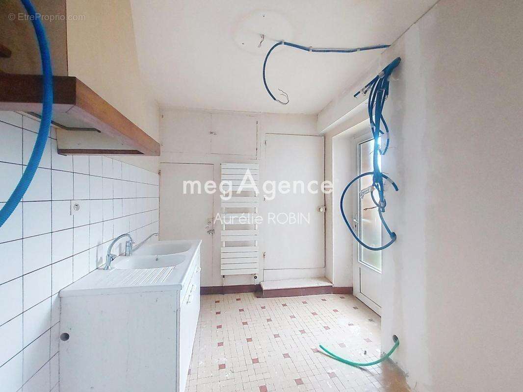 Maison à BEGROLLES-EN-MAUGES