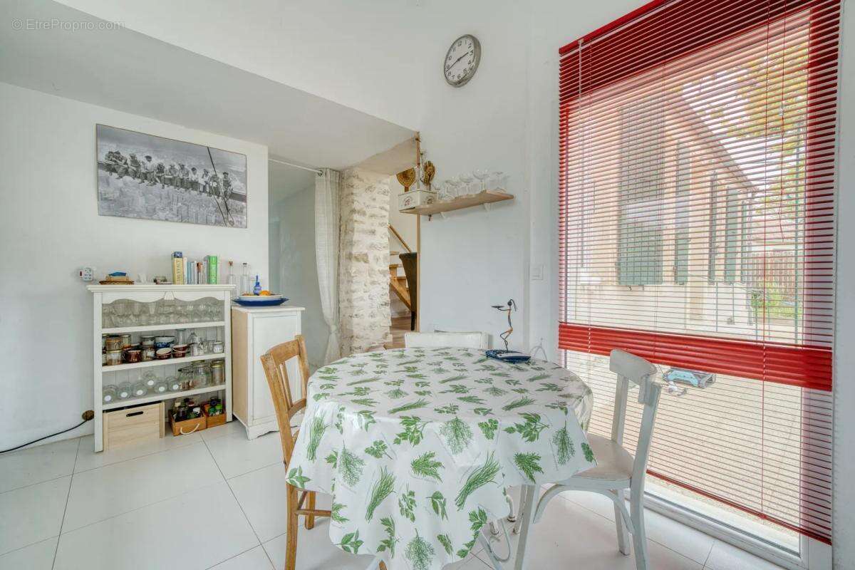 Maison à PORT-DES-BARQUES