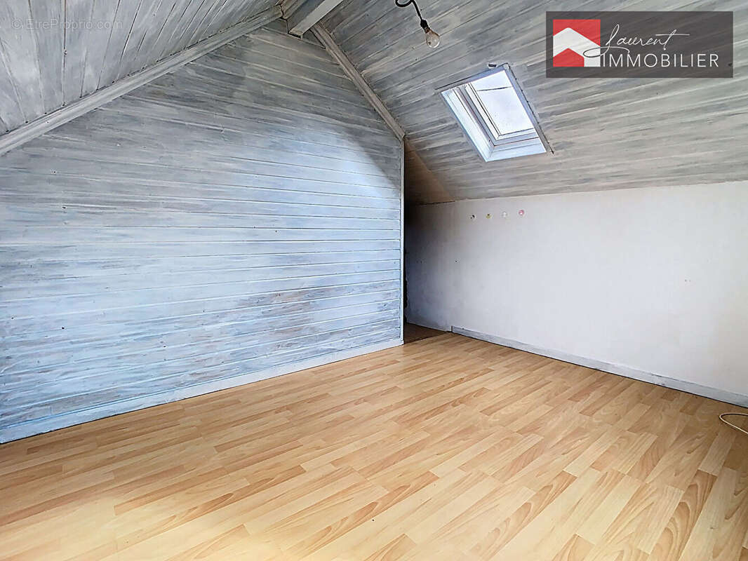 Maison à SAINT-ETIENNE-SUR-REYSSOUZE