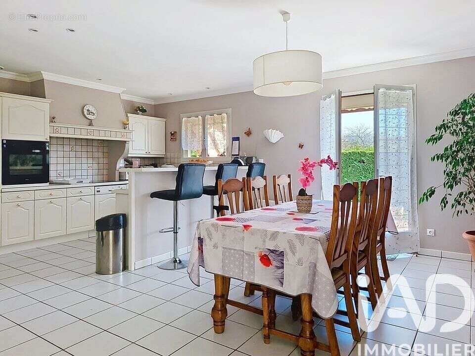 Photo 5 - Maison à LAMOTHE-MONTRAVEL