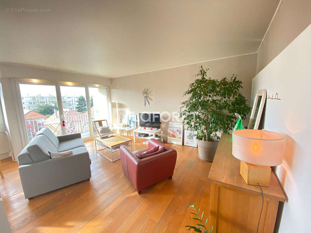 Appartement à RUEIL-MALMAISON