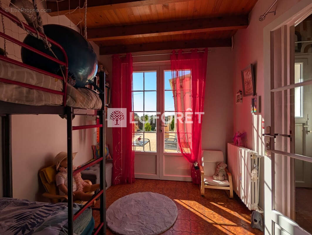 Maison à MONCRABEAU