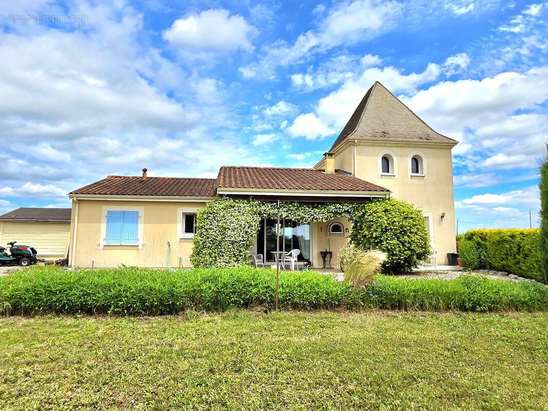 Villa lumineuse et spacieuse de 3 chambres et 3 salles de bain avec vue sur le pigeonnier et la campagne - photo 19