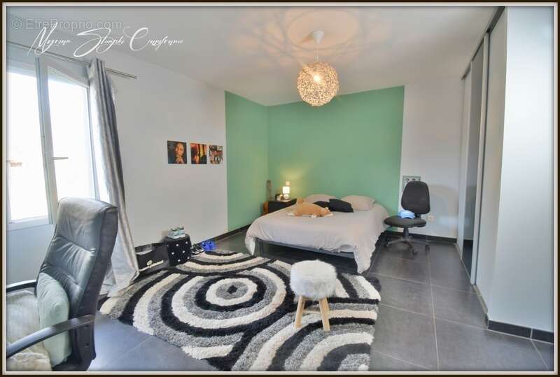 Maison à PARENTIS-EN-BORN