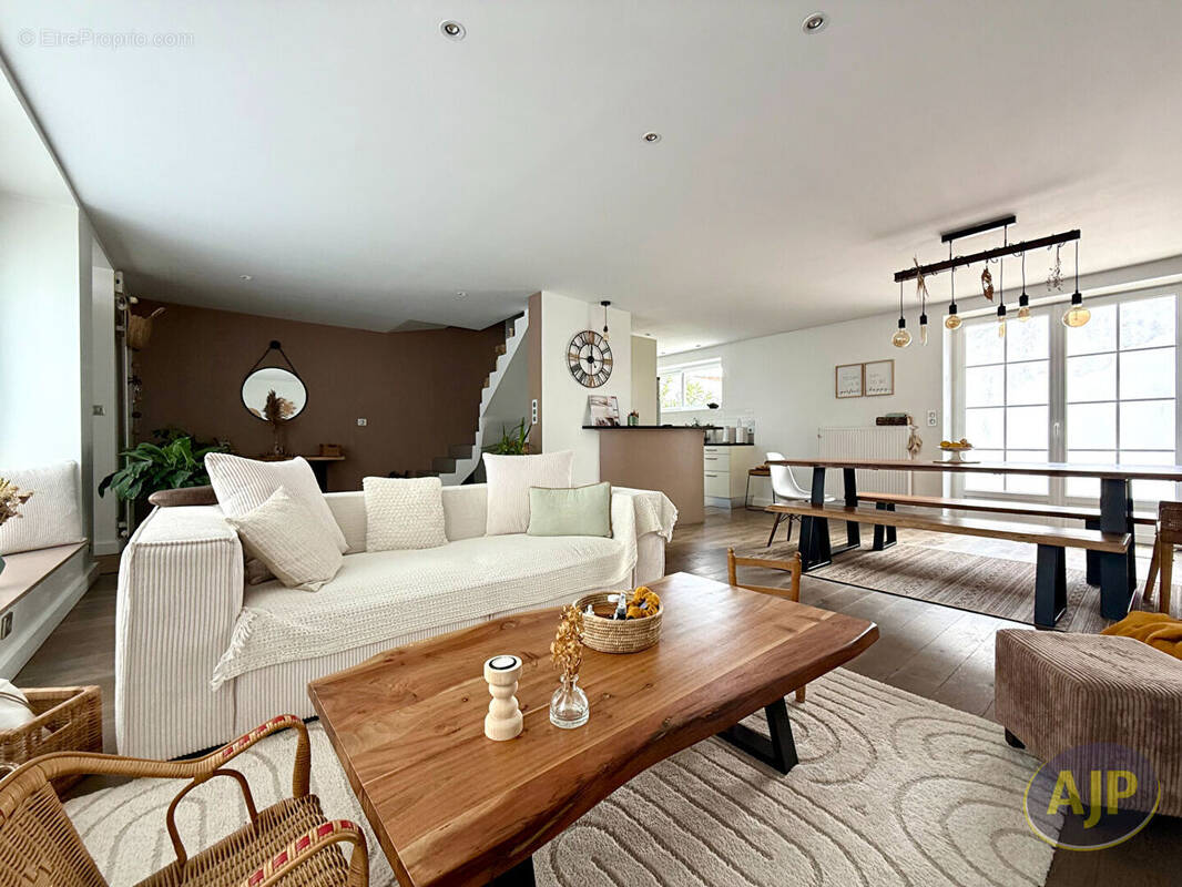 Maison à SAINTE-PAZANNE