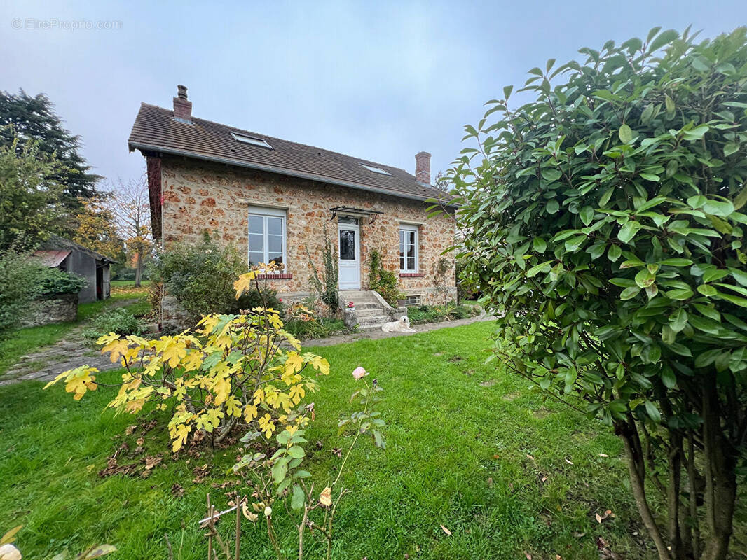 Maison à GARANCIERES