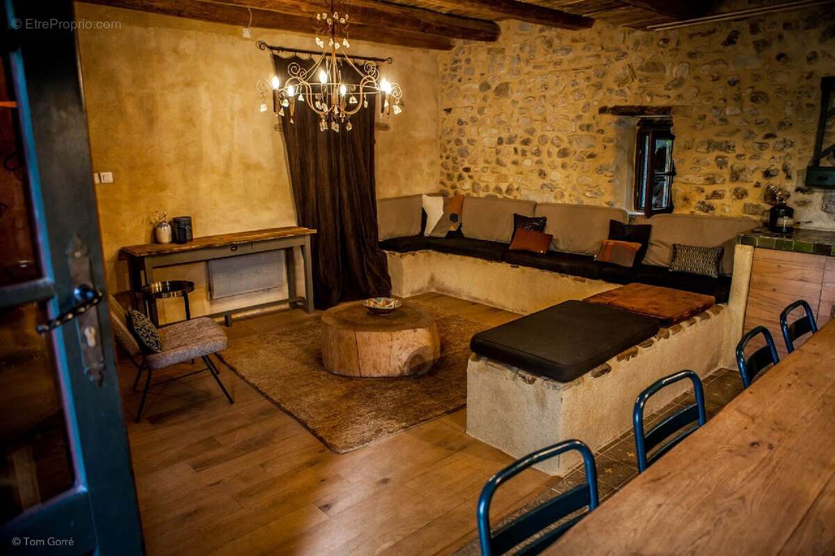 434 m² à Cardet  - photo 9